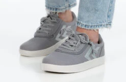 Grey/Silver BILLY CS Sneaker Low Tops -Billy Footwear BK22343 040 studio standing 2 940x614 f10f5d8e 4adb 440c 8d21 c95ea8ad9ad1