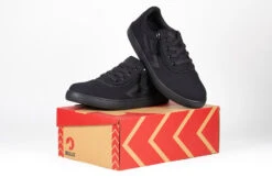 Men's Black To The Floor BILLY CS Sneaker Low Tops -Billy Footwear BM22343 001 studio 3 940x614 f42b8503 cdf6 4805 8bad 02dd9dd041b9
